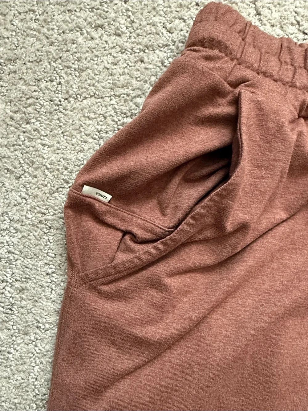 Vuori Men's Ponto Performance Joggers in Terracotta Heather - Large